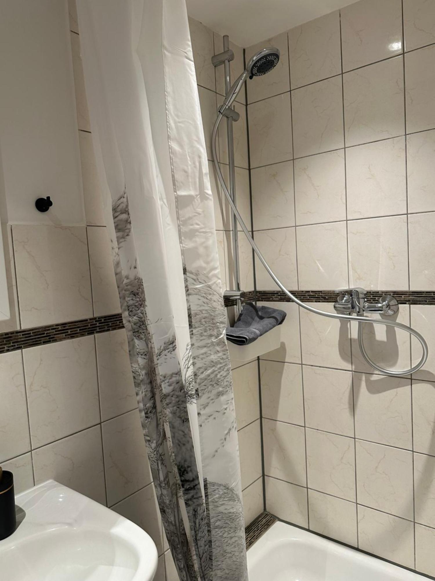 Urlaub Im Historischen Muellerhaus, Dachgiebel Apartamento Lübeck Exterior foto