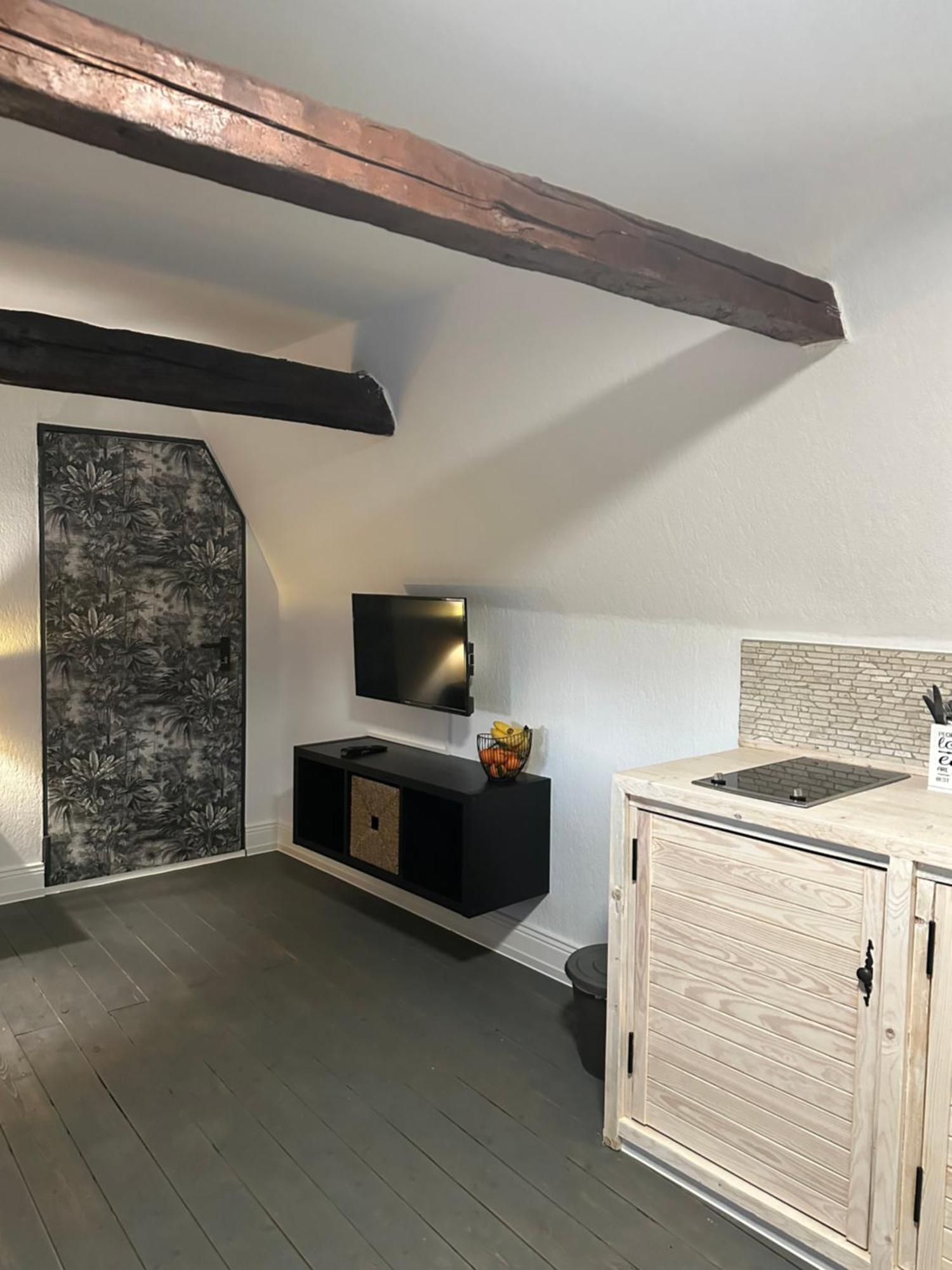 Urlaub Im Historischen Muellerhaus, Dachgiebel Apartamento Lübeck Exterior foto